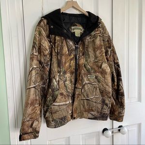 Field & Stream Camo jacket size small hunting